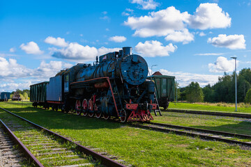Fototapeta na wymiar Eisenbahn Museum in Estland Haapsalu mit historischen Zügen aus der Zarenzeit und Sowjetunion