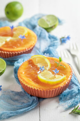 Sweet and yummy lemon cheesecake made of citrus.
