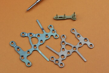 Surgical instruments for operation bone fractures