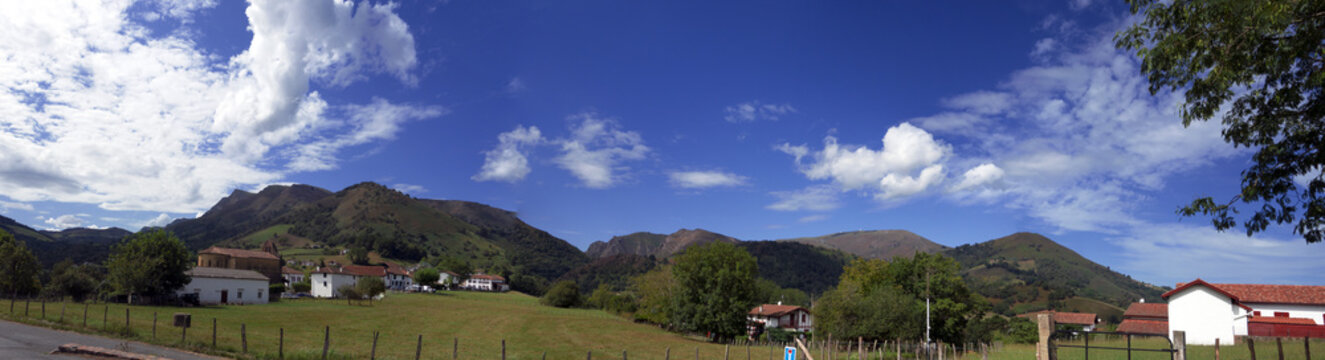 Tourisme dans les Pyrénées Atlantiques, Bidarray et sa région. 