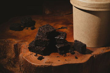 the Brownie with paper cup