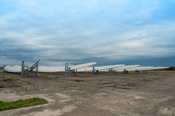 pales d'&eacute;oliennes, stockage en ligne