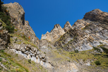 steep cliffs pyrenees hiking path