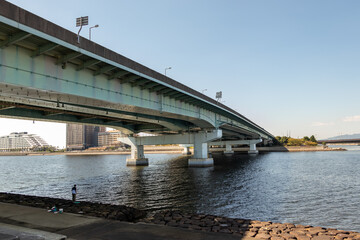 西宮と芦屋の埋め立て地をつなぐ道路橋