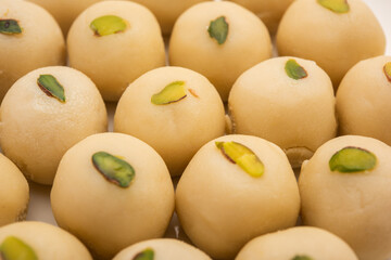 Malai peda or cream pera