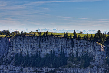 le creux du van dans le jura suisse