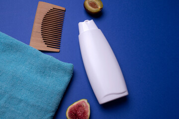 Obraz premium shampoo or hair conditioner bottle isolated