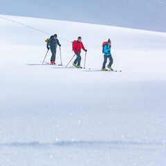 Gemeinsam auf Skitour unterwegs