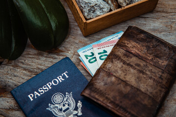 Pasaporte Americano con billetera y billetes 