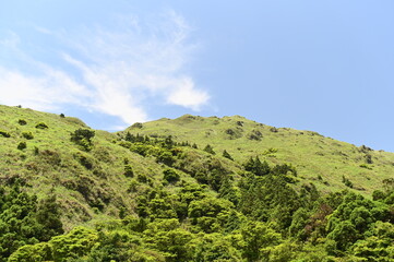 Fototapeta premium Beautiful landscape view from the mountain top in Yangmingshan National Park. 