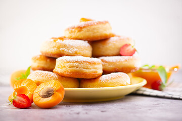 donuts with marmalade and fruits