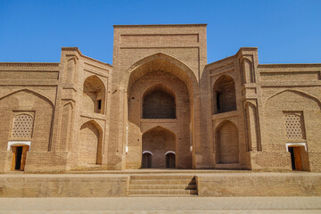 Fototapeta na wymiar Mausoleums and iwan of 16-17 centuries in Sultan Saodat complex, Termez, Uzbekistan