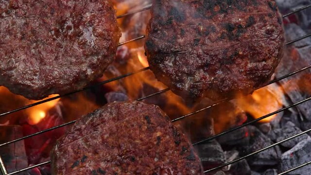 Searing beef burgers for hamburgers on grill p2