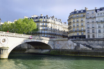 Obraz premium Paris is a city you want to return to