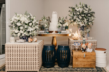 wedding decoration - wedding table with cake, sweets and flowers
