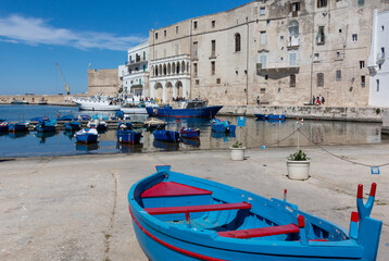 Puglia - Il porto antico di Molfetta