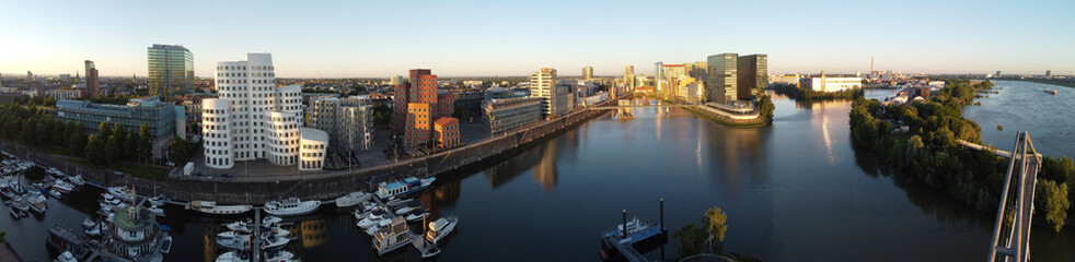 Obraz premium Modern Architecture at the Media Harbour at sunrise; Düsseldorf, North Rhine Westphalia, Germany