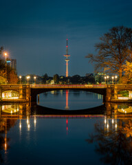 Hamburger Fernsehturm bei Nacht