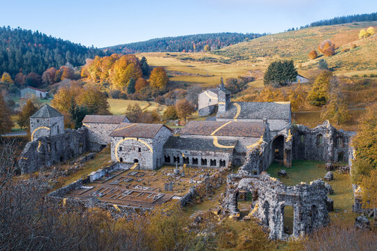 France, Ard&egrave;che (07), l' Abbaye de Mazan class&eacute;e monument historique, en automne.