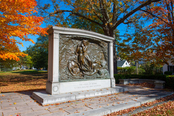 Memorial of the soldiers and sailors of the state of Maine in John Paul Jones Memorial Park in town of Kittery, Maine ME, USA.  - obrazy, fototapety, plakaty