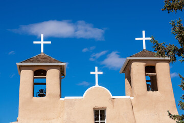 Fototapeta premium San Francisco de Asis Mission Church facade and exterior at Ranchos de Taos, New Mexico