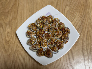 seasoned cockles