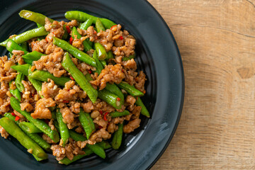 stir-fried french bean or green bean with minced pork