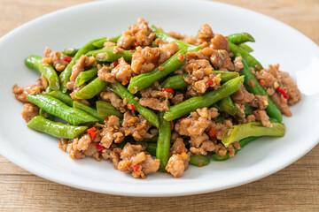 stir-fried french bean or green bean with minced pork