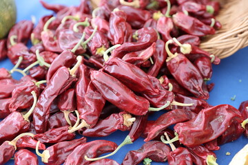 dried red peppers 
