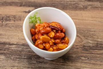 Baked kidney in tomato sauce