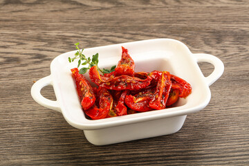 Sun-dried tomato in olive oil