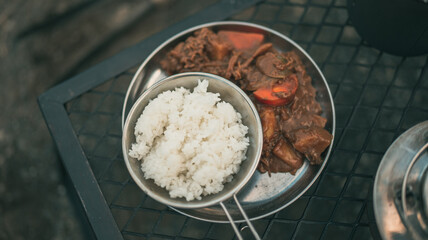 アウトドアで美味しいカレーライスを