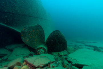 A Great Lakes tugboat shipwreck hull and large prop found in Lake Superior