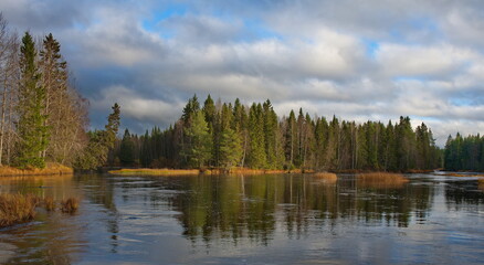 Fototapeta na wymiar Der Fluss Kiiminkijoki bei Oulo