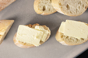 butter  and sliced baguette
