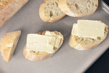 butter  and sliced baguette
