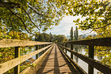 Holzbrücke über den Rhein von der Klosterinsel Werd nach Eschenz, Kanton Thurgau, Schweiz