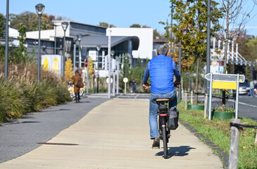 mobilité environnement velo bicyclette Bruxelles ecologie seniors vieux
