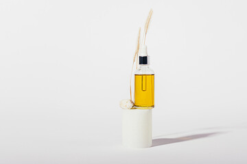 Natural cosmetic oil glass bottle