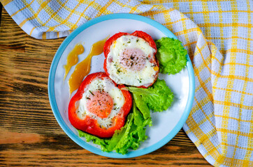 fried chicken eggs in bell pepper