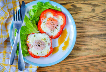 fried chicken eggs in bell pepper