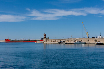 Puglia - Molfetta, veduta del porto