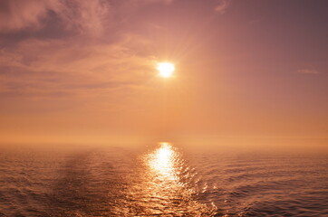 Zachód słońca cieśnina morze dover
