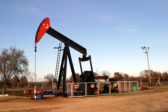 TEKIRDAG, TURKEY - SEPTEMBER 28: Little oil platform at countryside on September 28, 2008 in Tekirdag, Turkey.