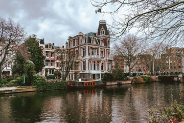 city canal houses