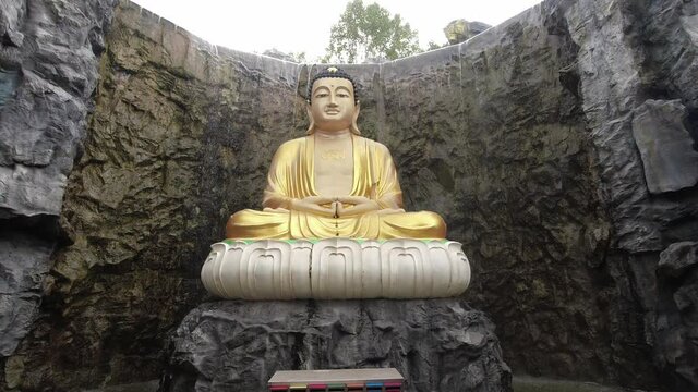 Thai temple, Wat Lak Si Rat Samoson is located in Yokkrabat Subdistrict Ban Phaeo District Samut Sakhon, Thailand
