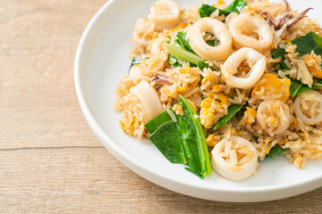 Fried rice with squid or octopus