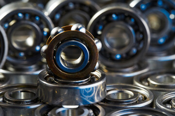 Bearings. Ball bearings. Thrust bearings.
