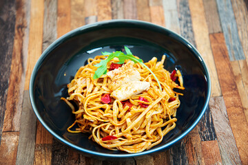Vegetable noodles with chicken meat preparation