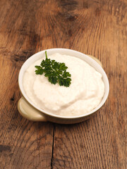 Ceramic bowl with organic horseradish